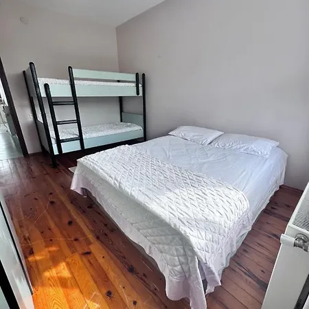 Hotel Beautiful Near The Airport & Trabzon